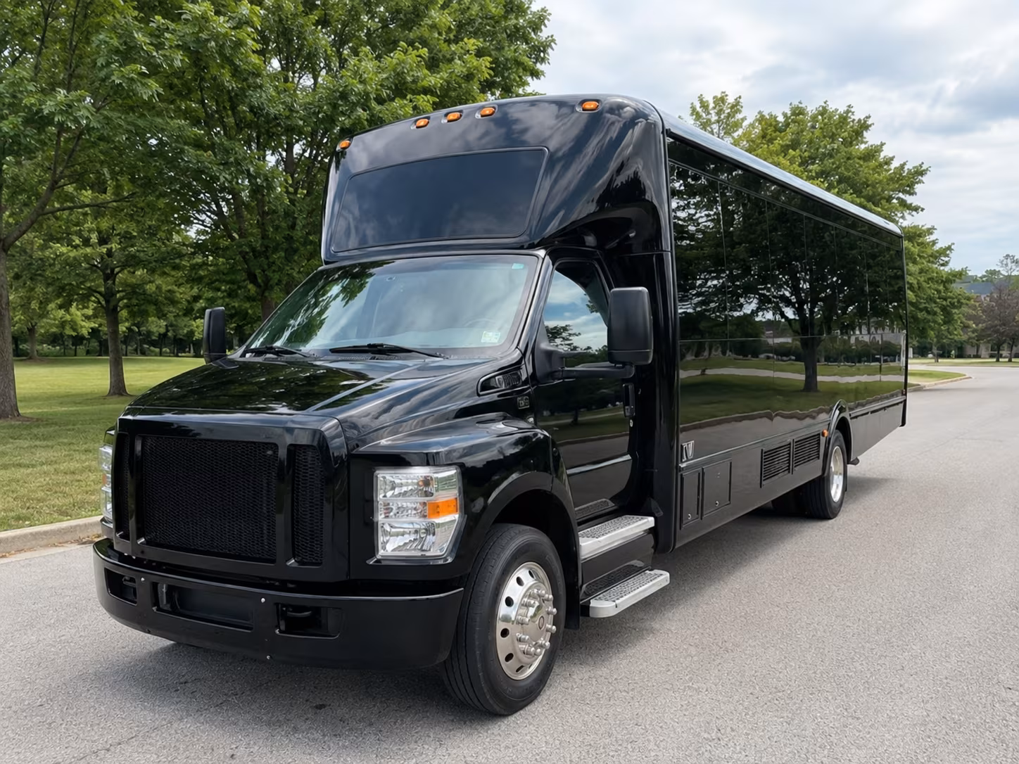 Metairie Homecoming & Prom Party Bus Rentals