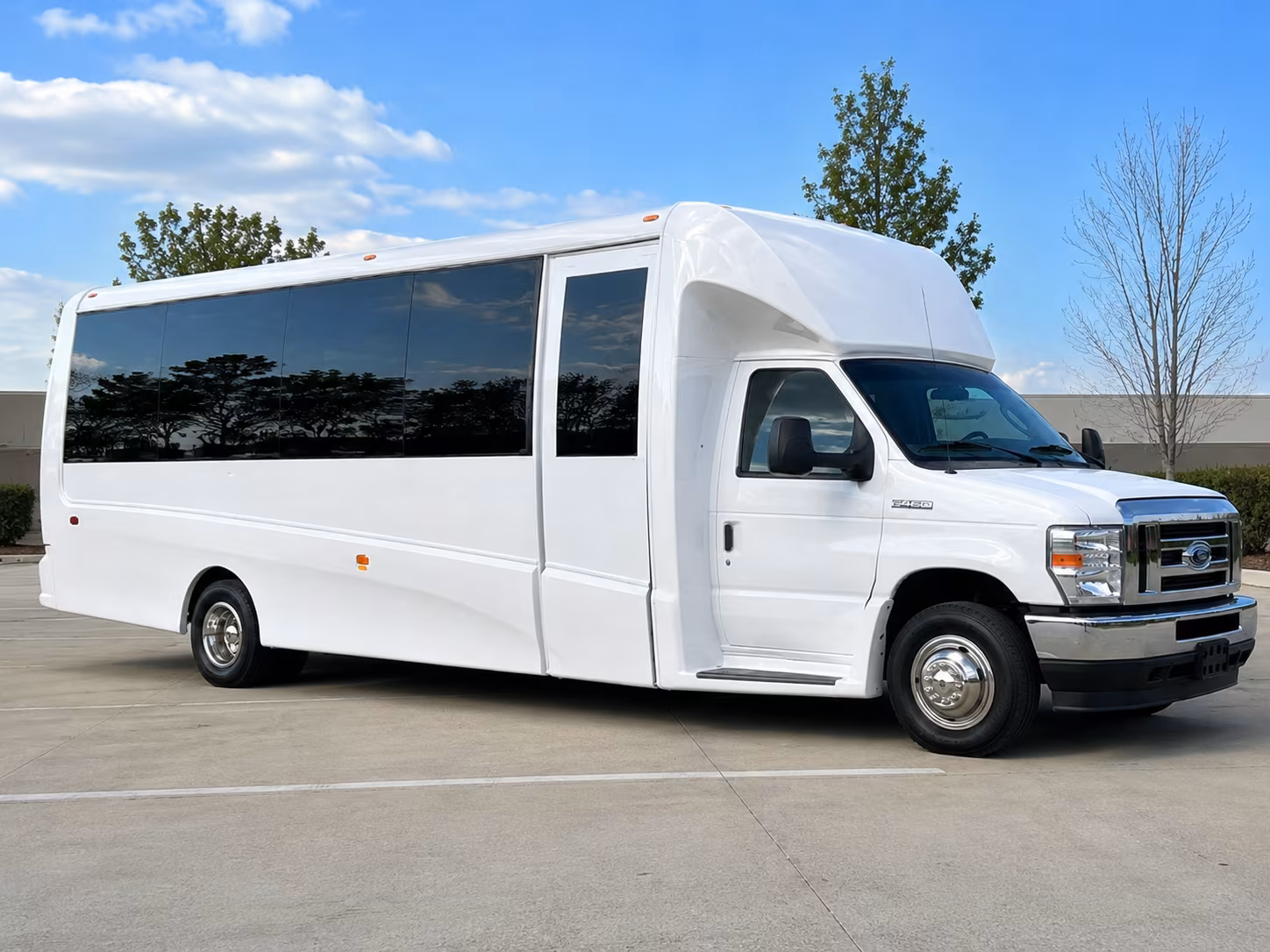 New Orleans Airport Shuttle & Transportation party bus exterior