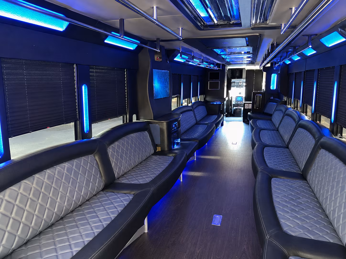 New Orleans Birthday, Sweet 16, & Quinceañera Transportation group transportation