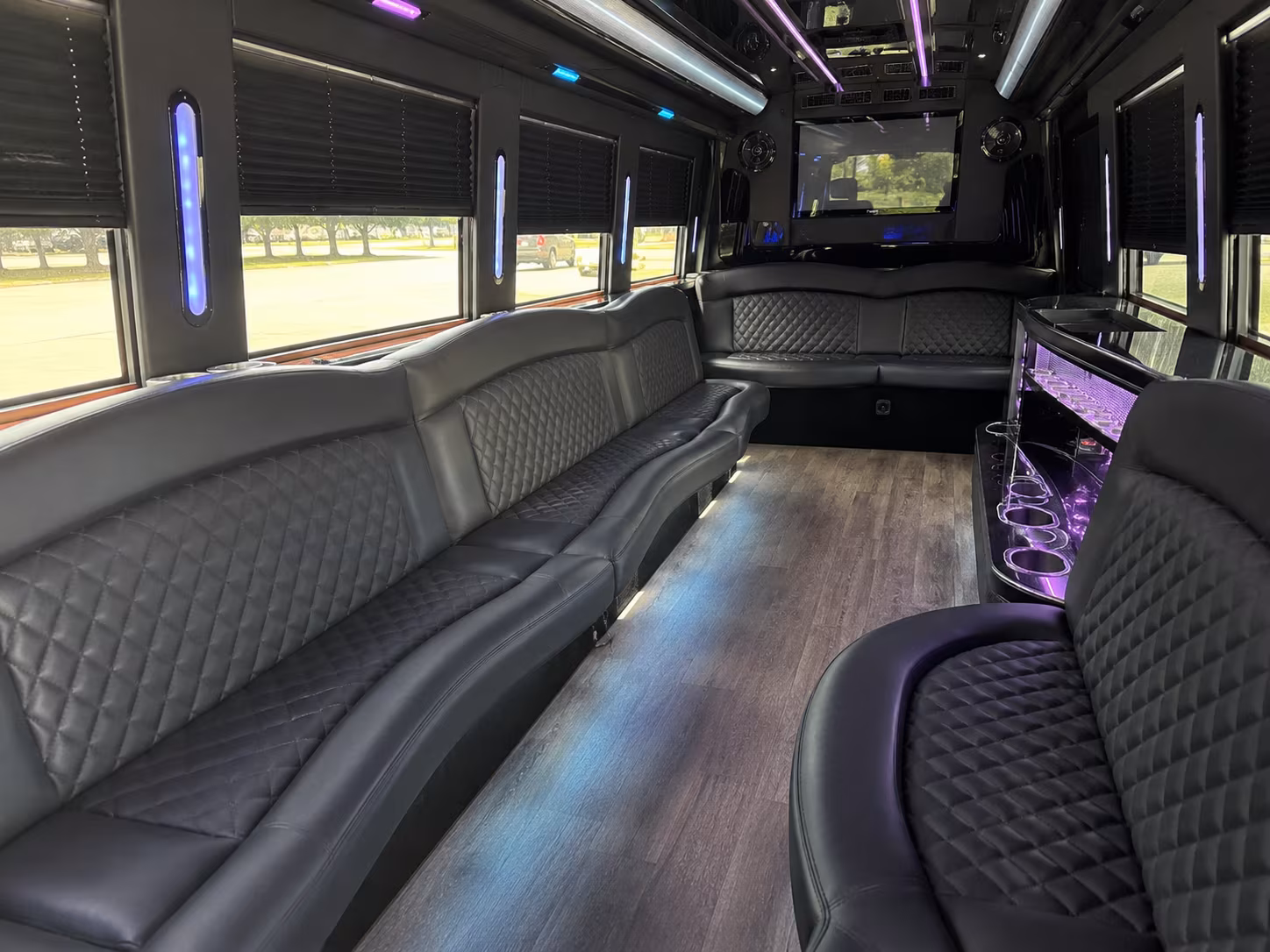 New Orleans Winery Tour & Pub Crawl Transportation party bus exterior